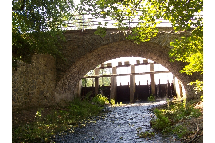 Most v Dolní Libochové