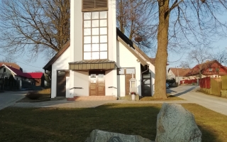Kostel sv. Zdislavy v Lavičkách