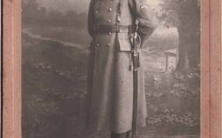 Miloslav Milostný - Pan učitel s válečnými kříži