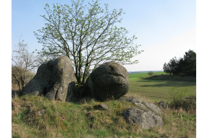 6. Kamenné ostrůvky