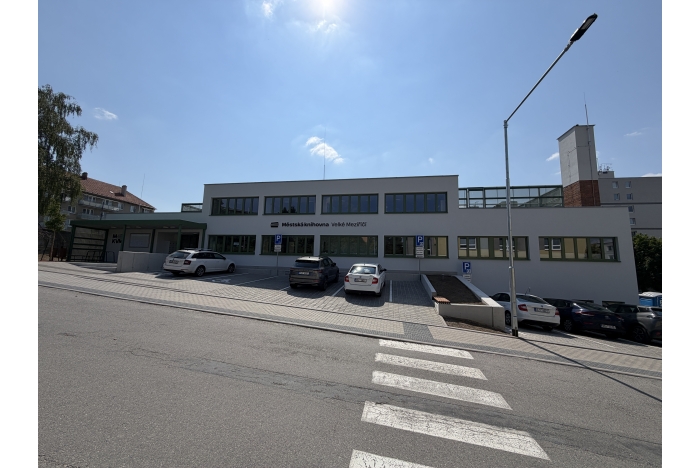 Výstavní sál městské knihovny ve Velkém Meziříčí